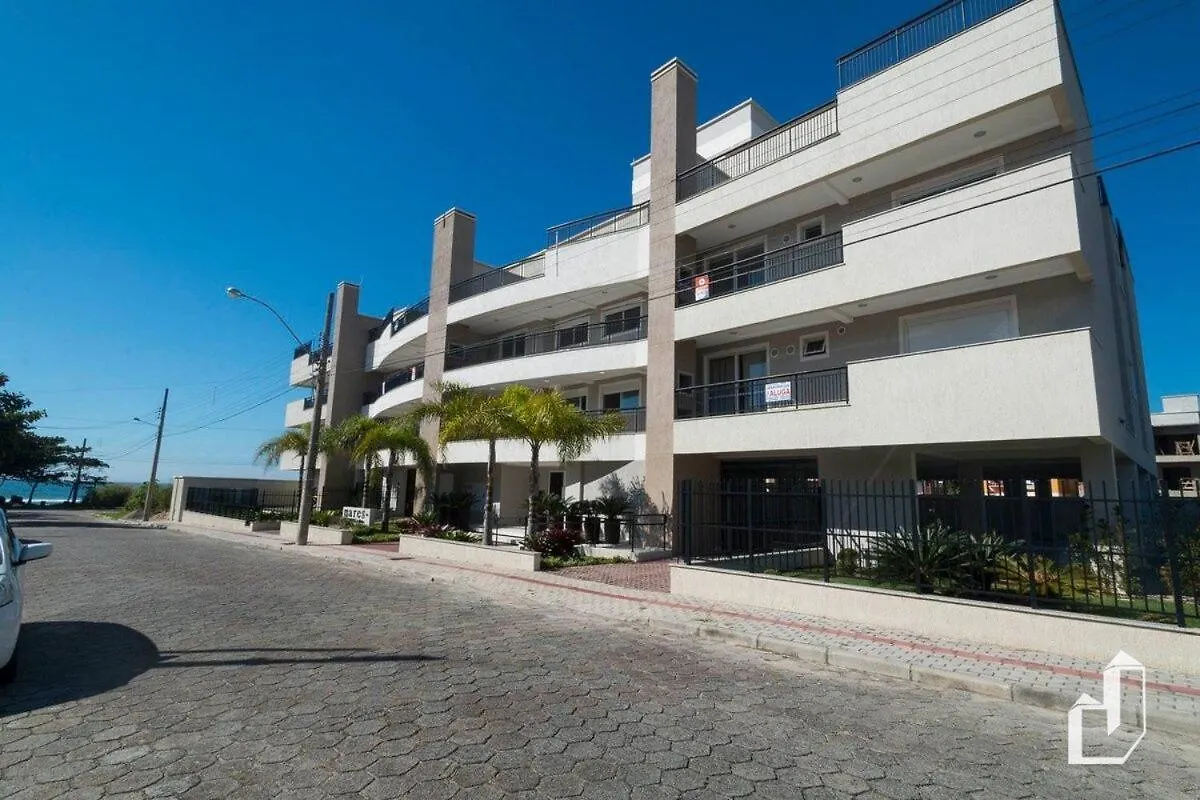 Apartment Apartamento Com 03 Dormitorios Meia Quadra Do Mar Bombinhas